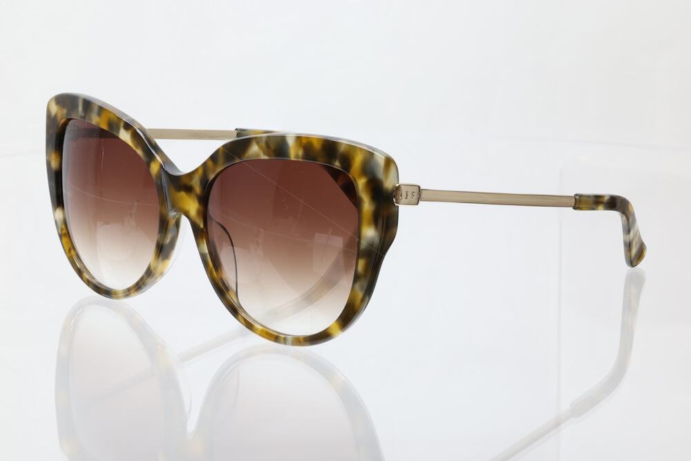 Diff Avery Tortoise Shell Sunglasses - VERY GOOD CONDITION